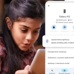 Rodzice sprawdzają ustawienia telefonu dziecka, szukając informacji, jak usunąć nadzór rodzicielski z konta Google.