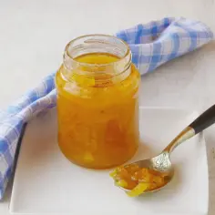Domowy dżem pigwowy do herbaty. Prosty przepis na pyszny kompot z pigwy