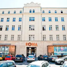 Gdzie zaparkować przy Teatrze Roma? Odkryj najlepsze opcje parkingowe