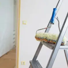 Ile kosztuje malowanie pokoju 25 m²? Ceny, które zaskoczą każdego!