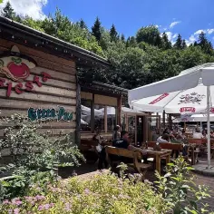 Green Pub Szczyrk: Smaki świata, godziny, kontakt. Gotowy na wizytę?