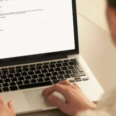 Jak zatytułować maila z CV, by zwrócić uwagę rekrutera?