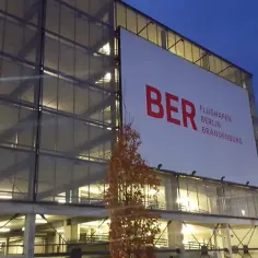 Ile kosztuje parking na lotnisku w Berlinie Brandenburg? Sprawdź ceny!