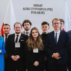 Kto jest w Senacie? Poznaj aktualnych senatorów i ich role