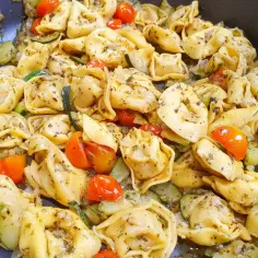Tortellini na obiad: Szybkie przepisy na 15 minut
