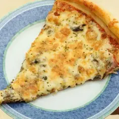 Ile waży kawałek pizzy? Zaskakujące różnice w wadze i porcjach