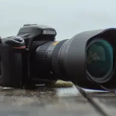 Jak wybrać idealny obiektyw do Nikon D60? Porady i polecane modele