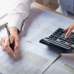 Kiedy nie trzeba płacić podatku od sprzedaży mieszkania – uniknij kosztów