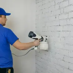 Jakie ciśnienie do malowania pistoletem, aby uniknąć rozpryskiwania farby?