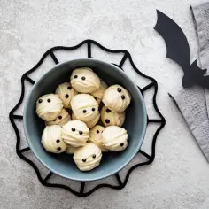 Jak zrobić przekąski na Halloween, które zachwycą gości i dzieci