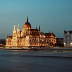 W jaki sposób służy parafia św. Andrzeja Boboli w Leszczynach?