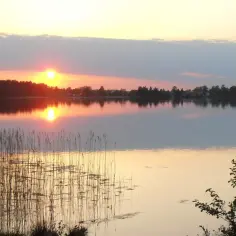 Jezioro Firlej Lubelskie - idealne miejsce na relaks i przygodę