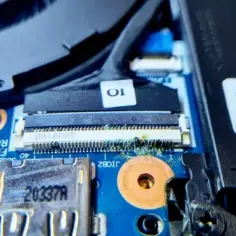 Ile kosztuje naprawa zalanego laptopa? Ceny, które mogą zaskoczyć