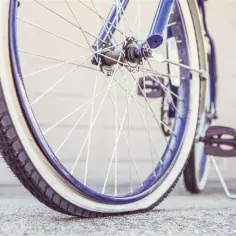 Ile kosztuje wymiana dętki w rowerze? Ceny, które mogą zaskoczyć