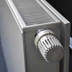 Idealna temperatura grzejników w ogrzewaniu pelletowym - poradnik