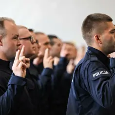 Ile zarabia policjant? Zaskakujące fakty o pensjach w policji