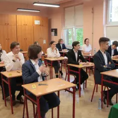 Biologia rozszerzona ile trwa? Oto, co musisz wiedzieć o czasie egzaminu