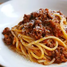 Tradycyjne włoskie spaghetti – odkryj autentyczne przepisy i tajemnice smaku