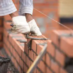 Alternatywy dla cegły szamotowej - tanie i skuteczne rozwiązania