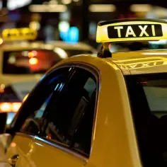 Ile kosztuje taxi na 10 km? Sprawdź, ile zapłacisz w różnych miastach