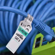 Jaki kabel koncentryczny do internetu? Wybierz najlepszy dla szybkiego połączenia