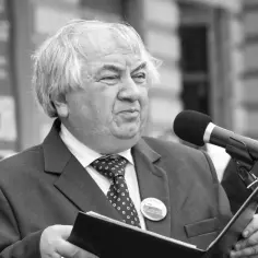 Stanisław Dziedzic: wybitny historyk literatury i animator kultury Krakowa