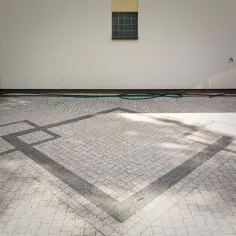 Malowanie kostki brukowej czy warto? Odkryj zalety i wady tej metody