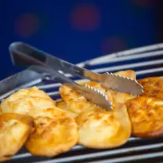 Jak podgrzać oscypka w piekarniku, aby uzyskać idealną konsystencję