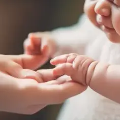 Ile dać na chrzciny ciocia? Odpowiednia kwota i tradycje w Polsce