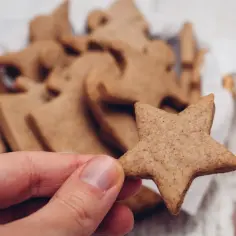 Ciastka korzenne jak ze sklepu – idealny przepis na domowe wypieki