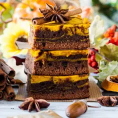 Słodkie, jesienne brownie z dynią i przyprawami. Idealne na chłodne dni.
