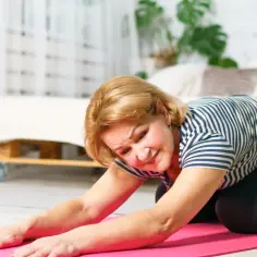 Jakich ćwiczeń unikać przy osteoporozie, by nie ryzykować złamań?