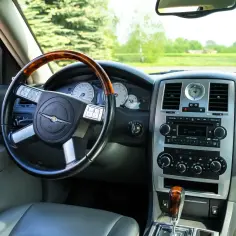 Chrysler 300C: Unikaj złych silników! Eksperci zdradzają prawdę o wyborze