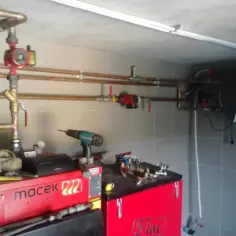 Instalacja grzewcza z pompą obiegową i kotłem Mocek. Profesjonalny hydraulik Sępólno Krajeńskie.