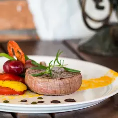 Gdzie zjeść w Kudowie-Zdroju? Odkryj najlepsze restauracje i smaki