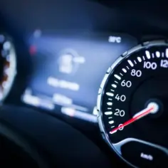 Jaki mandat za przekroczenie 20 km? Sprawdź, ile zapłacisz za błąd