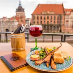Gdzie zjeść w Gdańsku Brzeźnie? Najlepsze restauracje z widokiem