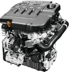 Silnik 2.0 TDI z turbosprężarką i osprzętem, gotowy do montażu.
