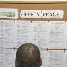 Czy urząd pracy sprawdza BIK? Ważne informacje o zasiłku dla bezrobotnych