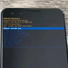 Ekran Android Recovery. Jeśli chcesz wiedzieć, jak odzyskać zdjęcia z telefonu, sprawdź opcje takie jak "Wipe data/factory reset" lub "Apply update from ADB".