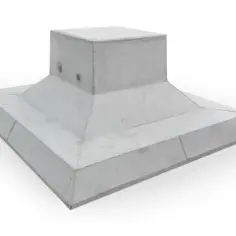 Solidne stopy betonowe pod słupy, gotowe do stabilnego podparcia konstrukcji.