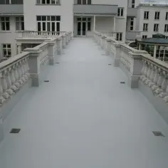 Jaką farbą na balkon? Wybierz najlepsze rozwiązanie dla swojego balkonu