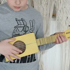 Jak zrobić gitarę z kartonu - prosty sposób na kreatywny projekt