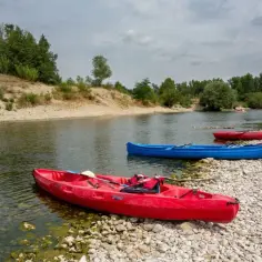 Jak szybko płynie się kajakiem? Odkryj prędkości i tajemnice kajakarstwa
