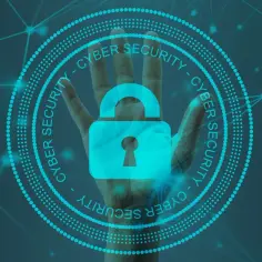 Dłoń z symbolem kłódki i napisem "CYBER SECURITY" w okręgu. To wizualizacja ochrony danych i prywatności w erze cyfrowej, podkreślająca znaczenie edr.