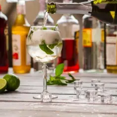 Najlepsze drinki z szampanem na wyjątkowe okazje i imprezy