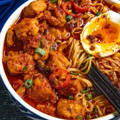 Jak zrobić buldak ramen w domu? Prosty przepis i wskazówki dla miłośników ostrych dań