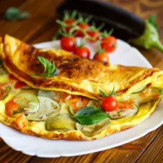 Dietetyczny omlet z warzywami: Chudnij bez wyrzeczeń w 5 minut!