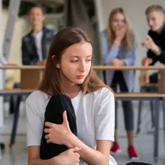 Jak wygląda rozprawa o znęcanie? Co musisz wiedzieć przed procesem