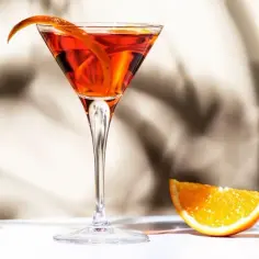 Najlepsze drinki z martini czerwonym, które musisz spróbować tej nocy